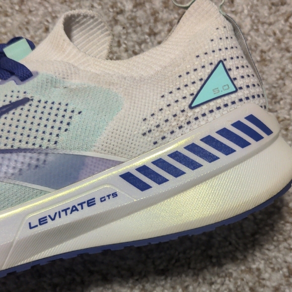 Brooks Women's Athletic Shoes in Blue and White - Picture 12 of 12